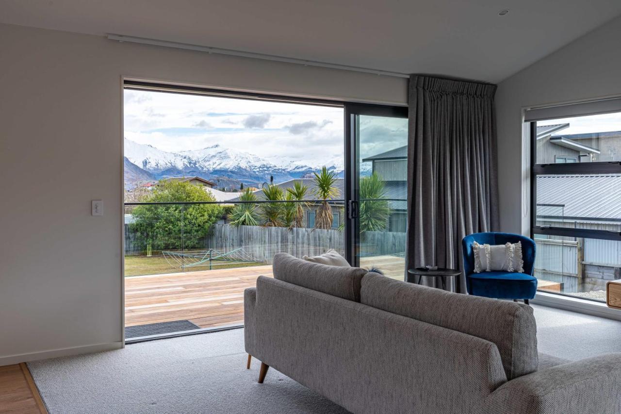 Kikorangi Mountain Vista Villa Wanaka Exterior photo