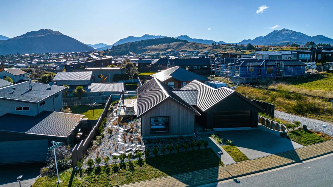 Kikorangi Mountain Vista Villa Wanaka Exterior photo