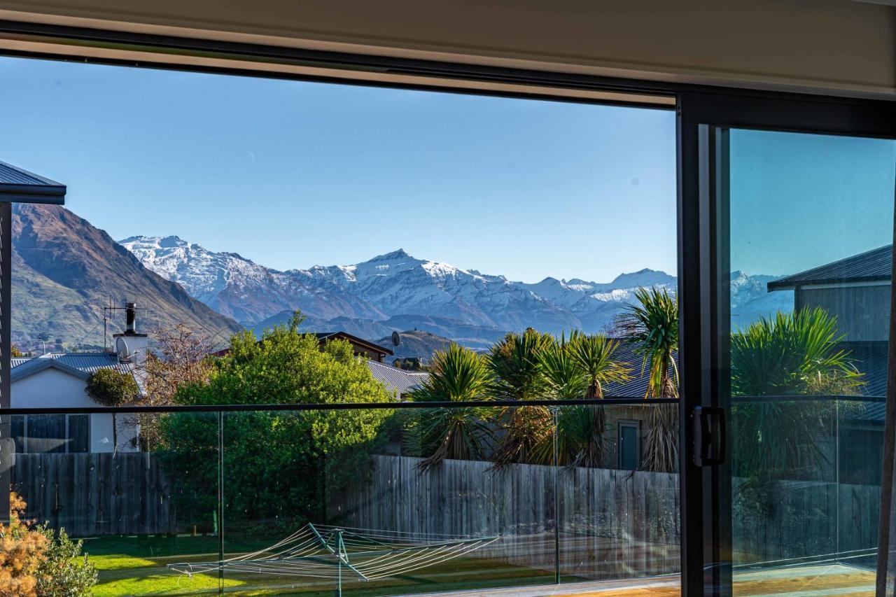Kikorangi Mountain Vista Villa Wanaka Exterior photo