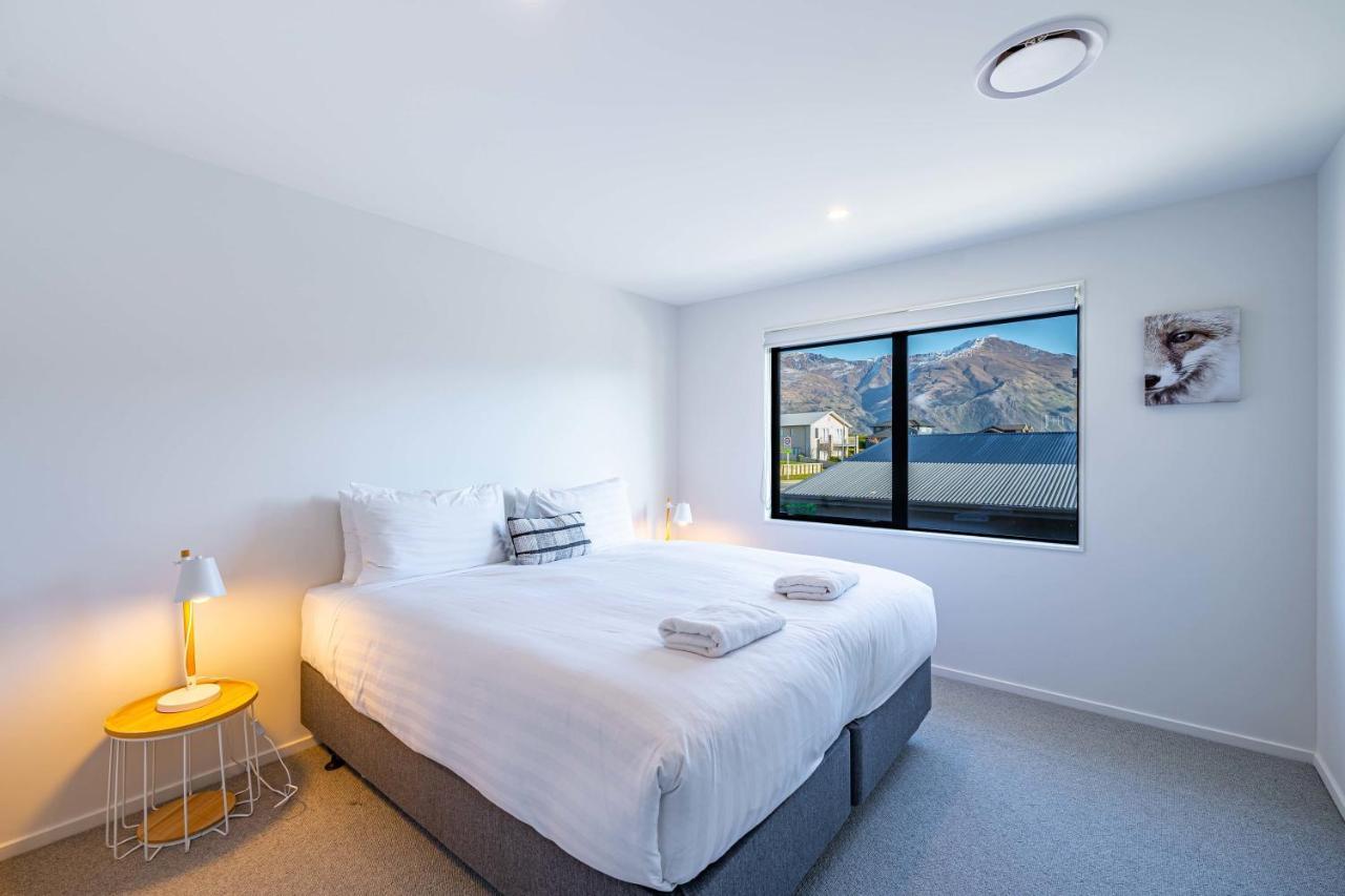 Kikorangi Mountain Vista Villa Wanaka Exterior photo